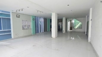 CHO THUÊ MBKD 110M2 CĂN GÓC VIEW ĐẸP GIÁP QUẬN 1