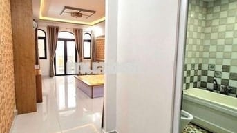 Chính chủ cho thuê chdv 45m2 full nội thất ban công Phan Huy Ích