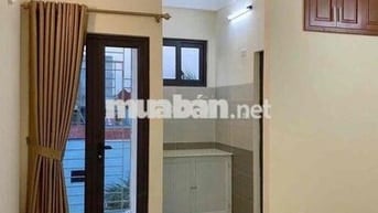 Nhượng phòng ở Thượng Thanh có ban công siêu chill