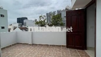 Nhà 4 tầng - full nội thất- 64m2-xe hơi đến nhà- Huỳnh Tấn Phát-Quận 7