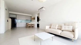 Cho thuê căn 2PN2WC 84m2 view LandMark 81 full nội thất Xem nhà 24/7