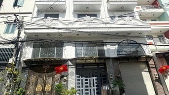 Nhà dt 63m2 đúc thật 5 tầng 5pn hẻm 8m Lê Văn Quới, Q.Bình Tân