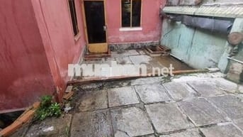 NHÀ TO CHÀ BÁ CÓ SÂN TO 9,3X10 CÓ GÁC HẺM 1991 LÊ VĂN LƯONG