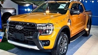 Ford Ranger 2025 Wildtrak 2.0L 4x4 AT màu cam