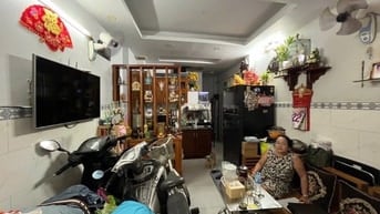 Căn nhà tại 3/2 Quận 10 Ở hay kinh doanh đều thuận lợi -  GIÁ 1,41 Tỷ