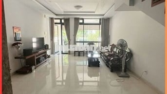 Cho thuê Nhà nguyên căn 5x20m, mặt tiền đẹp – Vạn Phúc City