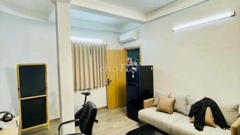 Bán nhà mới đẹp - Full nội thất. Hẻm 6m - đường Hồ Bá Kiện, P15, Q10
