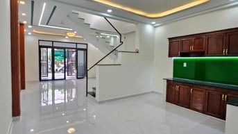 ​Siêu phẩm nhà Hóc Môn, 88m2, sổ hồng riêng, 1 trệt 1 lầu, 3 phòng ngủ