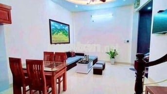 Cho thuê nhà Vũ Tông Phan 35m, 4 tầng, 3 ngủ,  giá 11,5 triệu