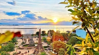 Cho Thuê Căn Hộ Goldenbay , 2 phòng ngủ , NT cao cấp , hồ bơi vô cực