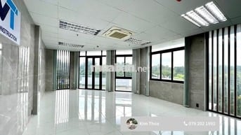 Văn phòng 50m2 Vạn Phúc, máy lạnh, hầm xe có bảo vệ, xuất VAT. Chỉ 9tr