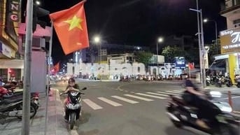 Nhà Mặt phố Kinh doanh sát ngã tư Hàm Nghi