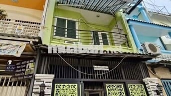 CHDV. H xe hơi .phan x Long. F4. Phú Nhuận. DT: 4x13m. 4 tầng giá 8,3