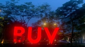 Nam nữ an ninh trường học bao ăn ở