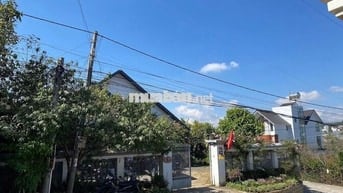 Gấp, Biệtthự đẹp mặt tiền ĐốngĐa,đồi Robinson view triệu đô,chính chủ