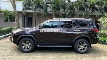 Toyota Fortuner 2017 2.4G 4x2 - 270000 km