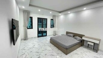 CHO THUÊ CCMN 1N1K PHỐ NGUYỄN NGỌC VŨ. 50m2. BAN CÔNG. THANG MÁY
