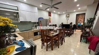 Bán nhà Chủ tự xây- Phố Trạm- gần TTTM Aeon Long Biên