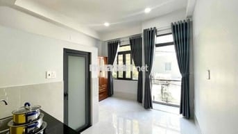 PHÒNG MỚI BAN CÔNG SIÊU THOÁNG GẦN CV LÊ THỊ RIÊNG Q10 AN NINH FULL NT