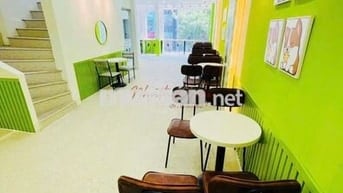 Hàng mới khan hiếm - Tâm điểm chú ý - Nguyễn Tri Phương Q10 rất đẹp !!