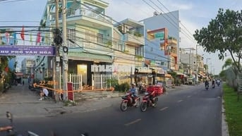 Nhà 2 mặt tiền 148m², View sông tại Đường Bình Đông, Quận 8