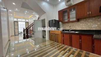 Bán nhà Bến Phà Bà Triệu, ở luôn, mở đường cạnh nhà