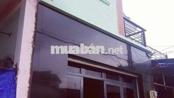Nhà nguyên căn 1 trệt, 1 lầu, bên hông trường tiểu học Bình Chiểu
