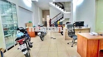 Cho thuê nhà nguyên căn đg 17B cạnh Aeon Mall 5x20m xây 4L giá 22tr