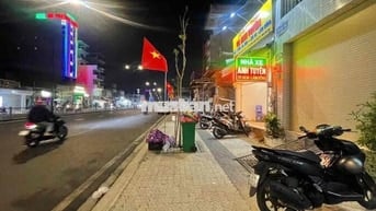 MBKD - MẶT TIỀN ĐƯỜNG DƯƠNG QUẢNG HÀM - DÂN CƯ ĐÔNG - GẦN TRƯỜNG ĐH VL