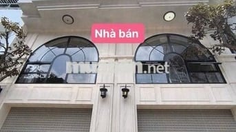 CẦN BÁN NHÀ CỔ LINH LONG BIÊN HÀ NỘI.