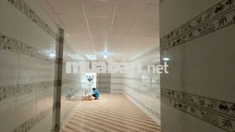 Ánh kẹt tiền bán nhà mặt tiền đường Hùng Vương