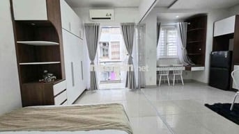 Khai trương căn hộ 1PN Ban công MỚI Q10 gần ĐH Kinh tế UEH, ĐH Hoa Sen