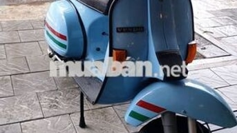 Nhà dư mình cần bán vespa cổ.xe mới đại tu