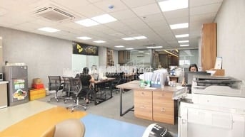 Thuê văn phòng Bình Thạnh 120-210m², giá rẻ 310k/m², full nội thất