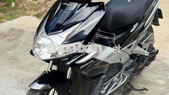Xe AirBlade 2010 FI rin ròn