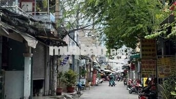 BÁN GẤP NHÀ MTKD. NGANG 5,5M. CHO THUÊ 20TR. 100M RA LÊ VĂN THỌ.80TR/M