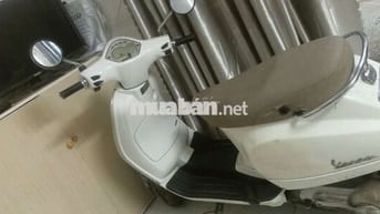 Xe vespa LX 125 đời 2010, giấy tờ đầy đủ.