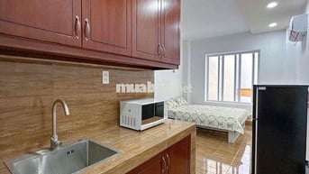 Căn Hộ Ngay Chợ Bến Thành Cho Thuê Cửa Sổ Thoáng Mát Yên Tĩnh