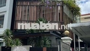 CHO THUÊ BIỆT THỰ SONG LẬP PHÚ MỸ HƯNG. 152M2- 132 TRIỆU/TH.