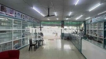 CHo thuê nhà mặt tiền đường Nguyễn xí 8x29m thông suốt vị trí kd đông
