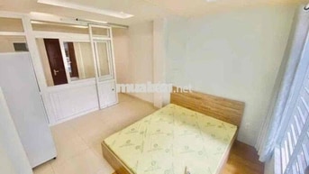 Căn Hộ 1Pn Tách Bếp Gần Ngã Tư Hàng Xanh Ngay Bạch Đằng