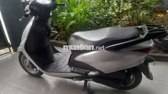 Bán xe honda scr.giấy tờ đầy đủ.máy im.giá 4tr200k
