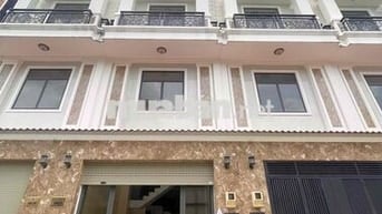 NHÀ MỚI NGAY CHỢ BÌNH TRIỆU - KHU ĐỒNG BỘ, 4 PHÒNG -  3 MÁY LẠNH.