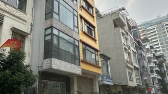  Bán nhà liền kề  số 249A đường Thuỵ Khuê  Diện tích 72m2x5t giá 31 tỷ