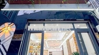 CHỈ HƠN 6TỎI CÓ NGAY NHÀ 3 TÂNG TẠI QUẬN 7 HẺM XE HƠI