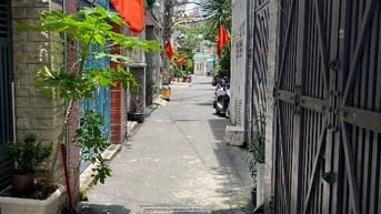 - HÀNG HIẾM- Nhà bán đường Cộng Hoà 3,5x9,5m chỉ 4,250 tỷ