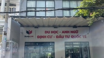 Chính chủ bán nhà ở ngay Quận 10, DTSD 204m², 2 tầng + lửng