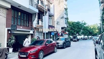 Nhà 5 tầng mặt ngõ 282 đường Lạc Long Quân