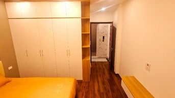 Bán Nhà Phố Trần Khát Chân Hai Bà Trưng 35mx5T Thang Máy Sổ đỏ nở hậu.