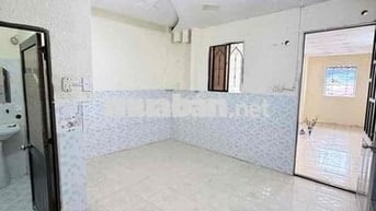 Nhà 1 trệt . 1 lửng . 1 lầu . 3PN . 2 VS